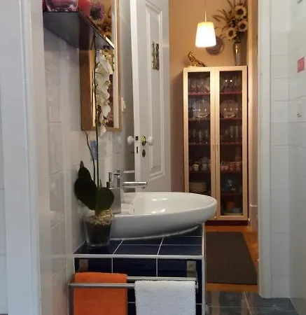 The Lisbon'S Light - Bed And Breakfast - Apartment Shared With The Hosts * Lisbon