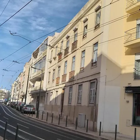 The Lisbon'S Light - Bed And Breakfast - Apartment Shared With The Hosts Alloggio in famiglia