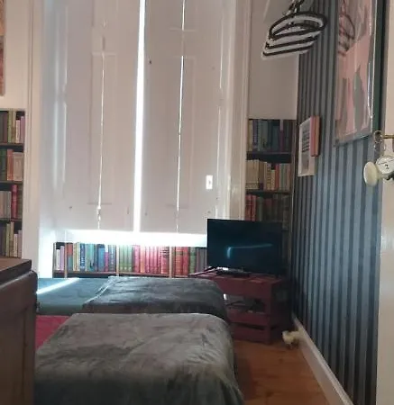 Alloggio in famiglia The Lisbon'S Light - Bed And Breakfast - Apartment Shared With The Hosts