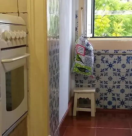 The Lisbon'S Light - Bed And Breakfast - Apartment Shared With The Hosts Lisbona